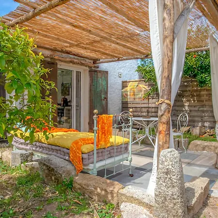 Stunning In With 1 Bedrooms And Outdoor Swimming Pool Prázdninový dům Carbuccia