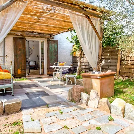 Prázdninový dům Stunning In With 1 Bedrooms And Outdoor Swimming Pool Carbuccia